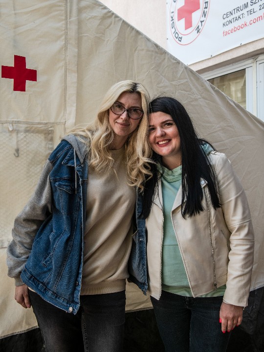 Jana and Anna, who met in Poland after fleeing Ukraine
