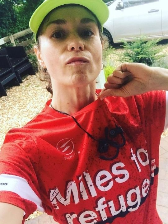 Jess Baglow in her miles for refugees t shirt