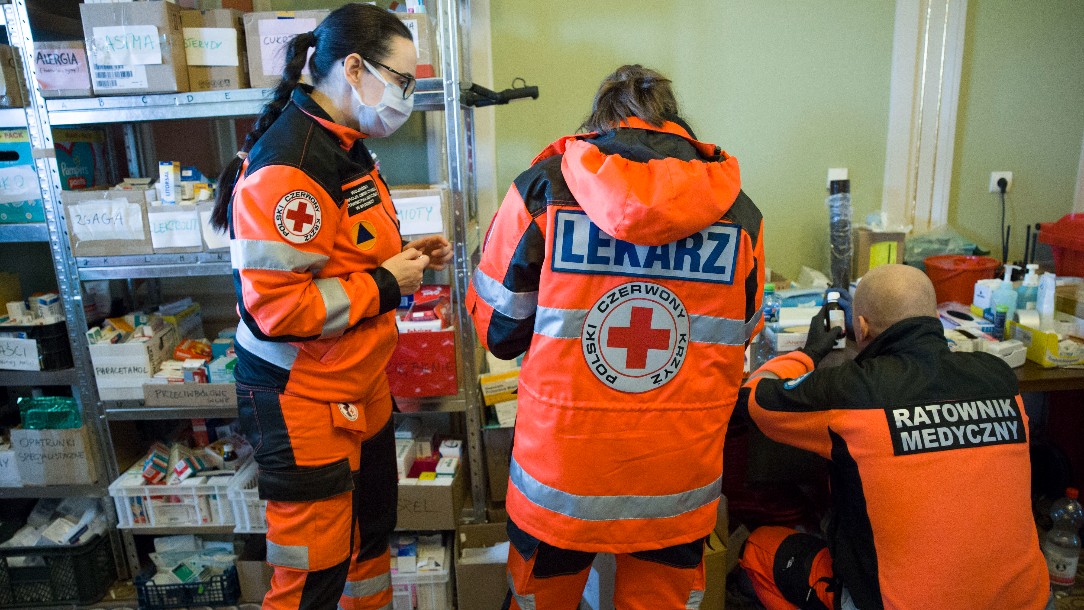 Polish Red Cross staff and volunteers at Przemysl station 
