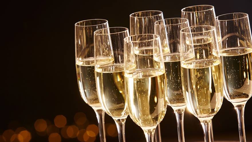 Glasses of champagne