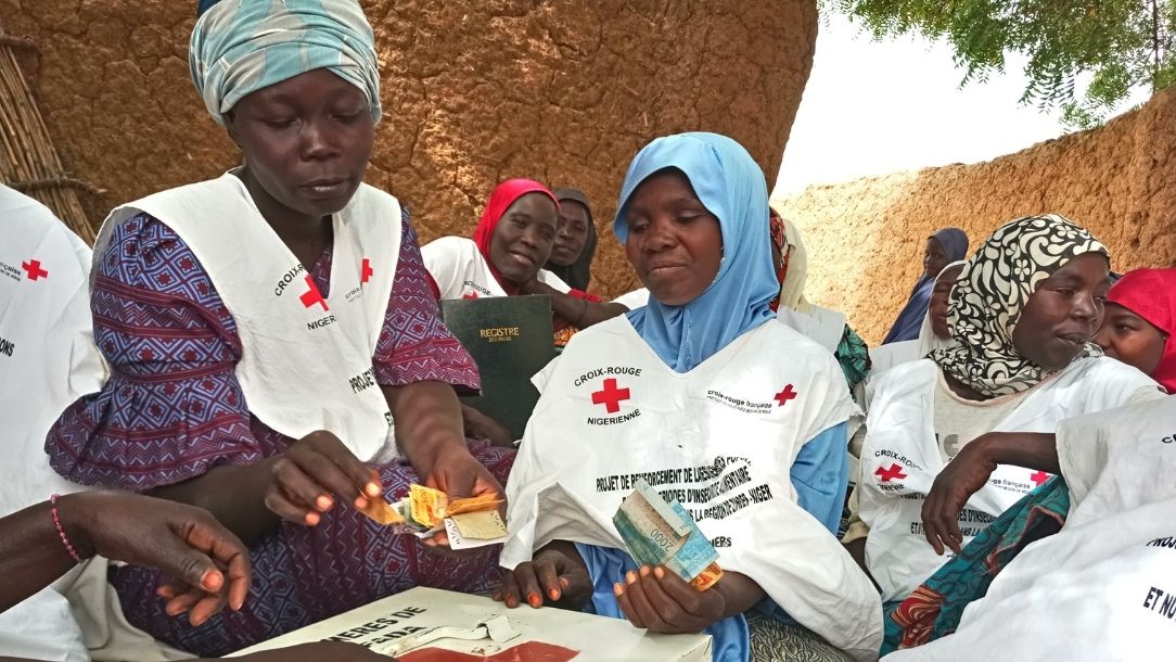 Members of a Red Cross mothers club