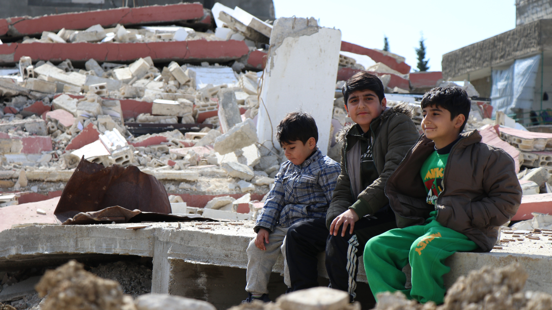 Syria_earthquake_children