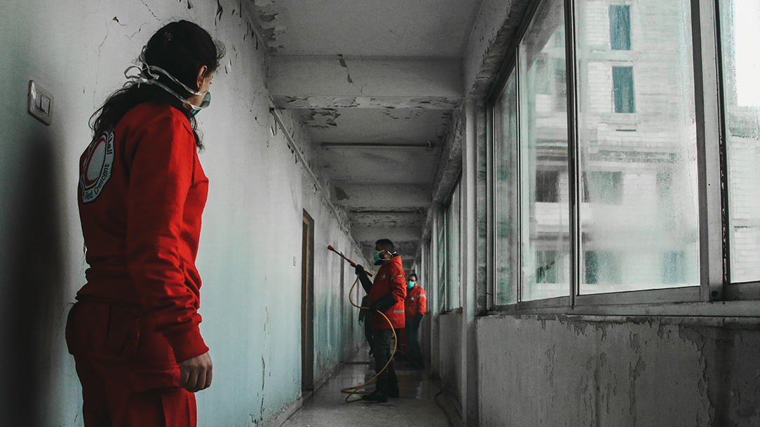 Syria Red Crescent disinfects public buildings